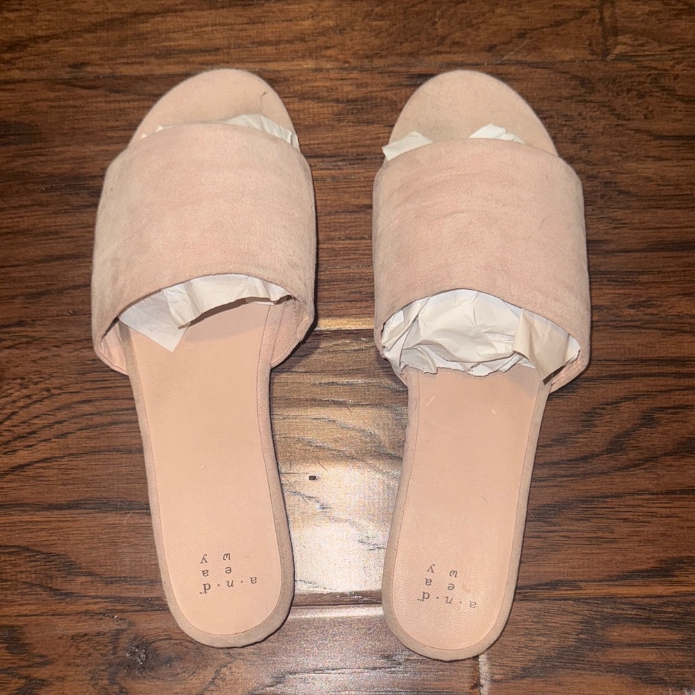 a new day Blush Suede Mules slides slip on sandals women’s flats nude shoes sz 9 - Picture 1 of 5
